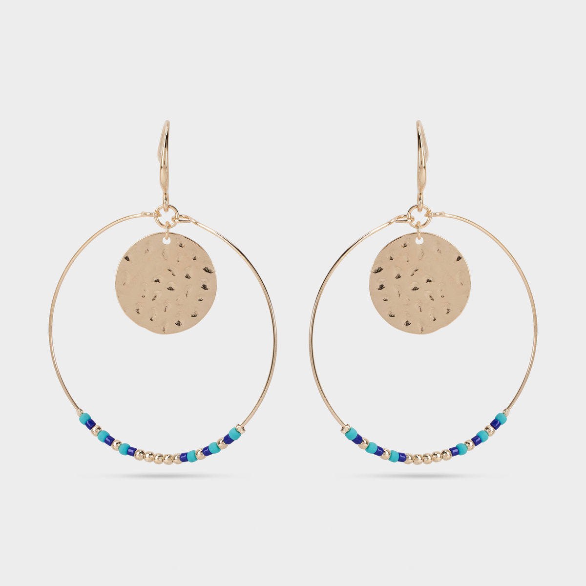 Boucles d'oreilles breloque et perles multicolores plaqué or
