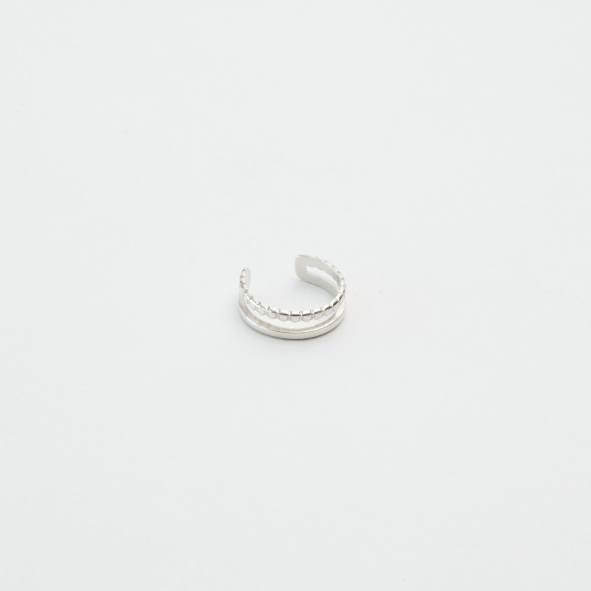 Bijou d'oreille Ear cuff lisse et perlé argent