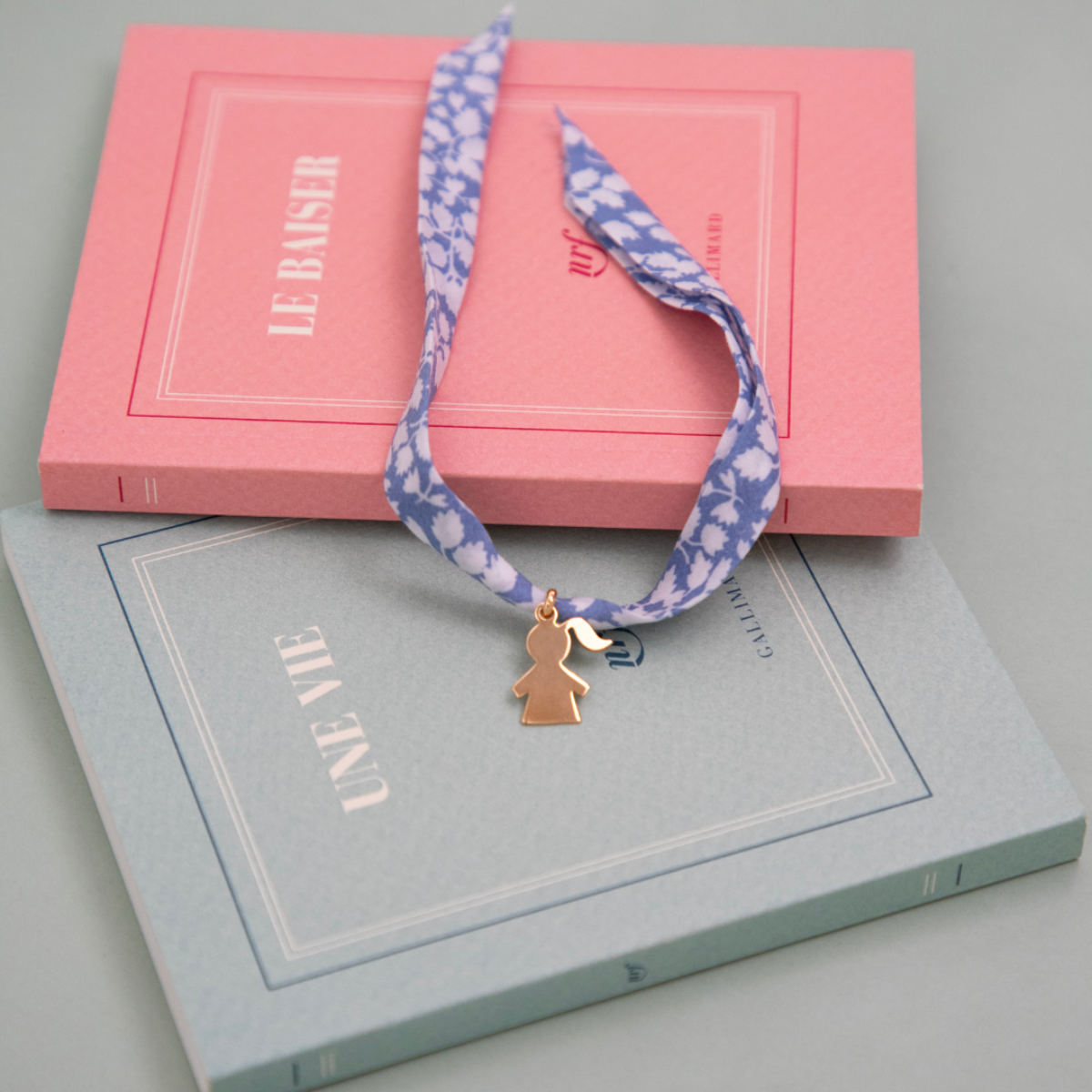 Bracelet mini breloques à composer sur ruban Liberty plaqué or