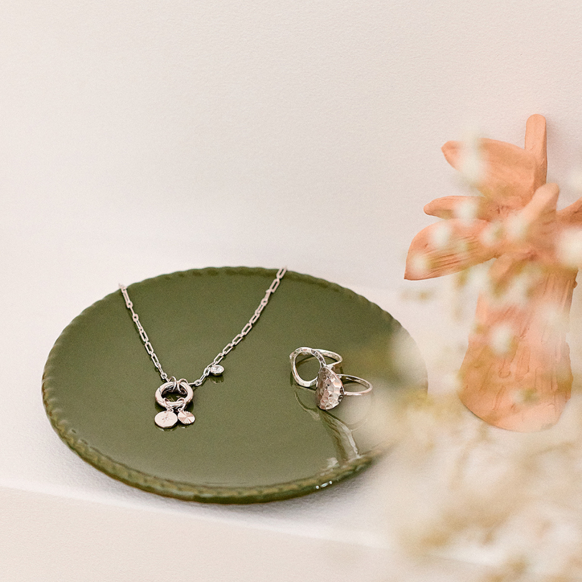 Bague disque martelé argent