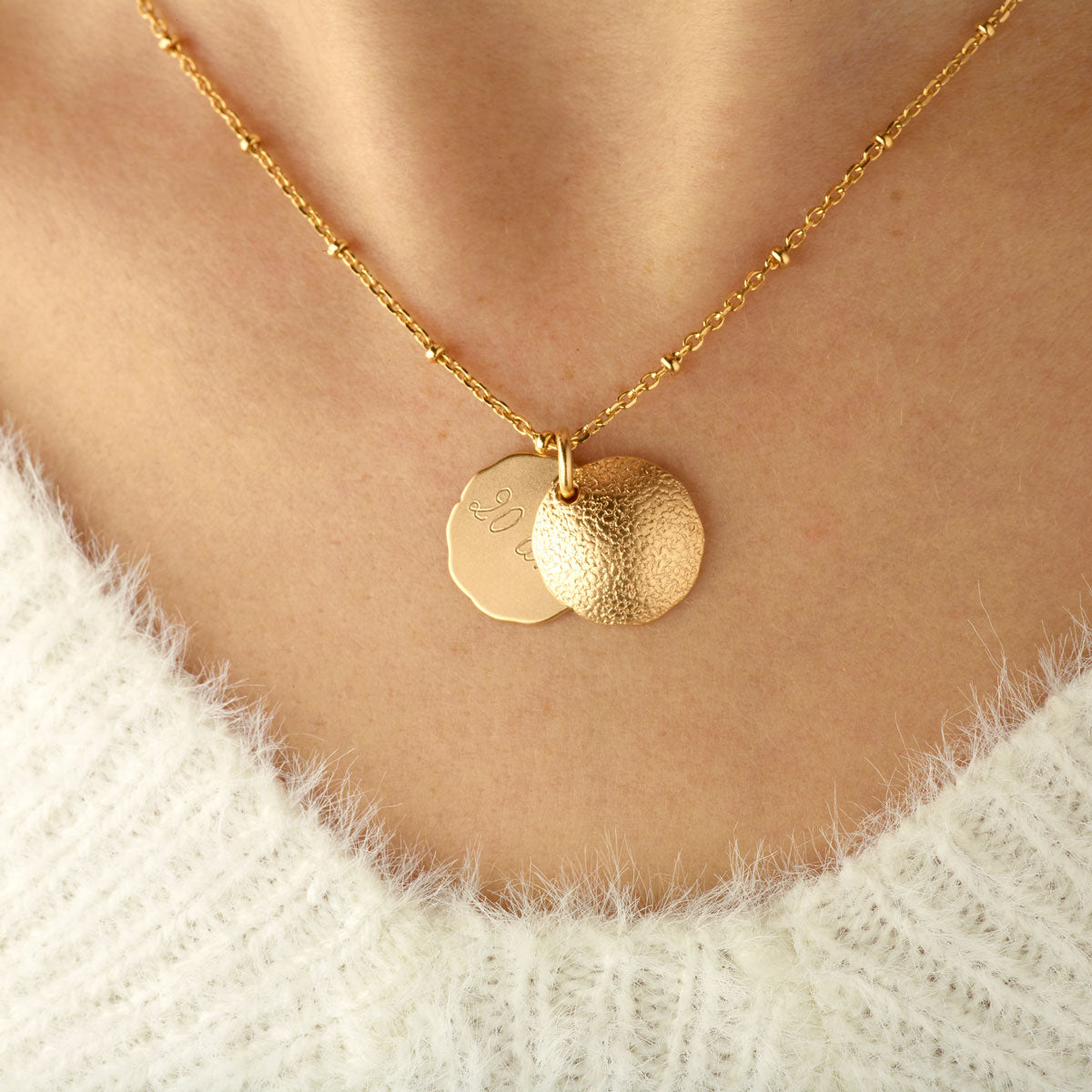 Collier coquillage à secret sur chaîne plaqué or
