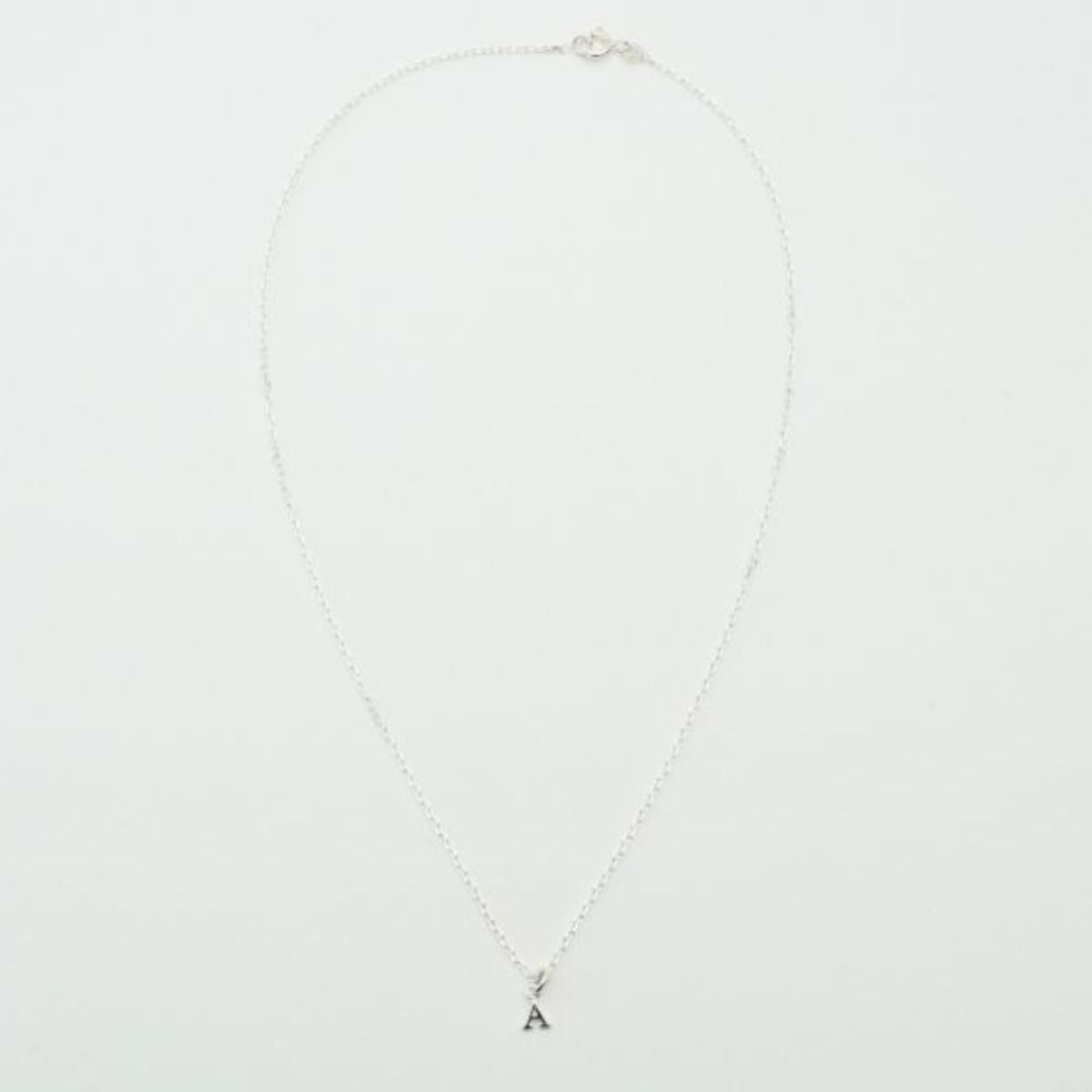 Collier lettre prénom en argent massif