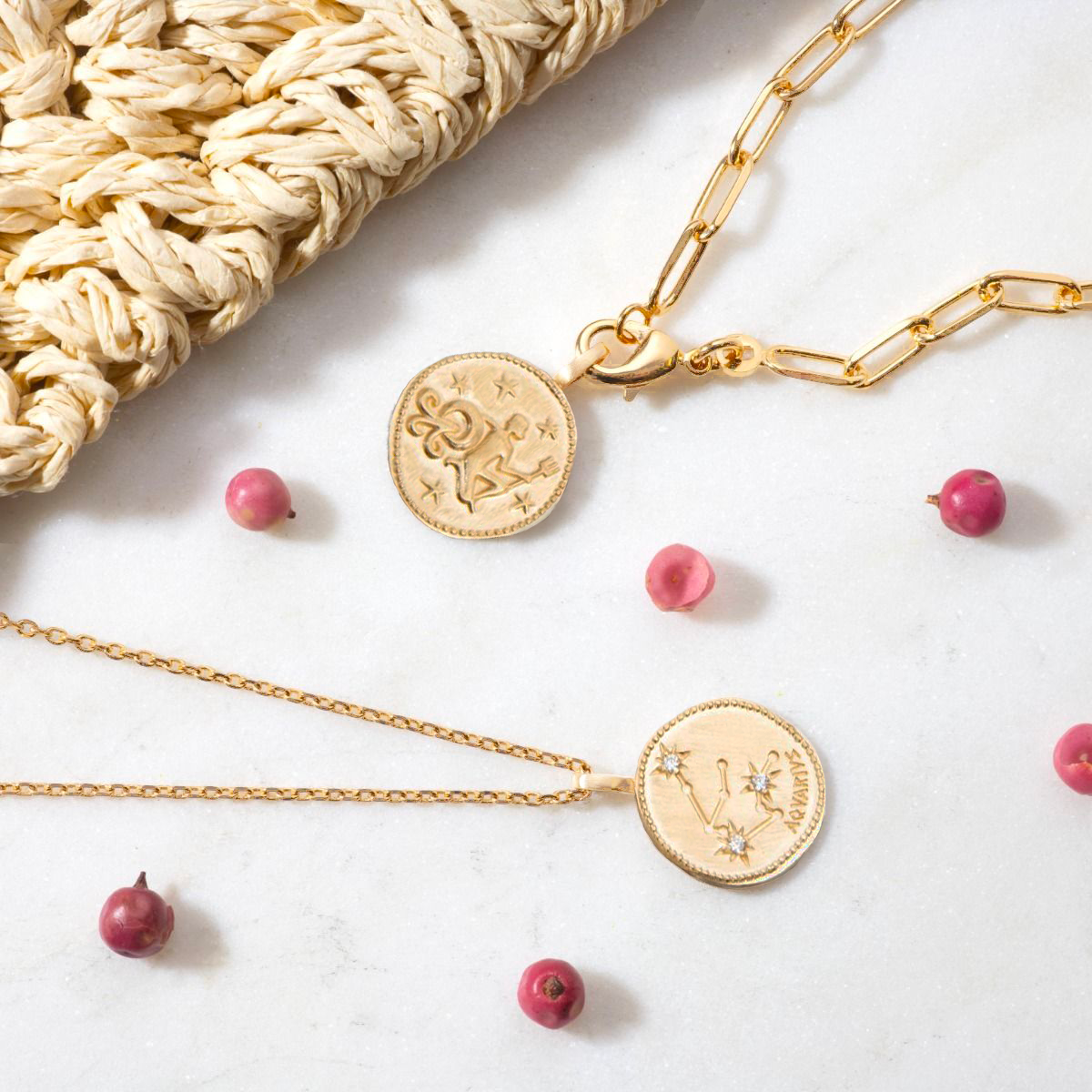 Collier signe astrologique Verseau plaqué or