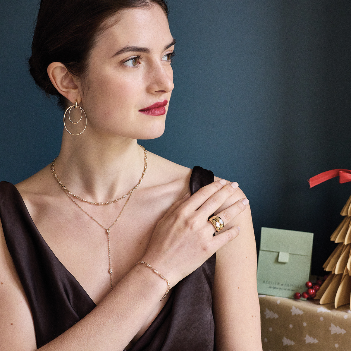 Collier cascade de zircons plaqué or