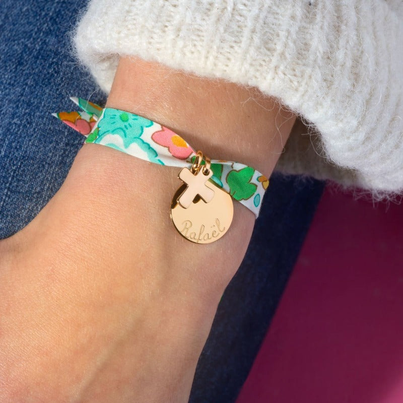 Quels bijoux religieux porter à une communion ?