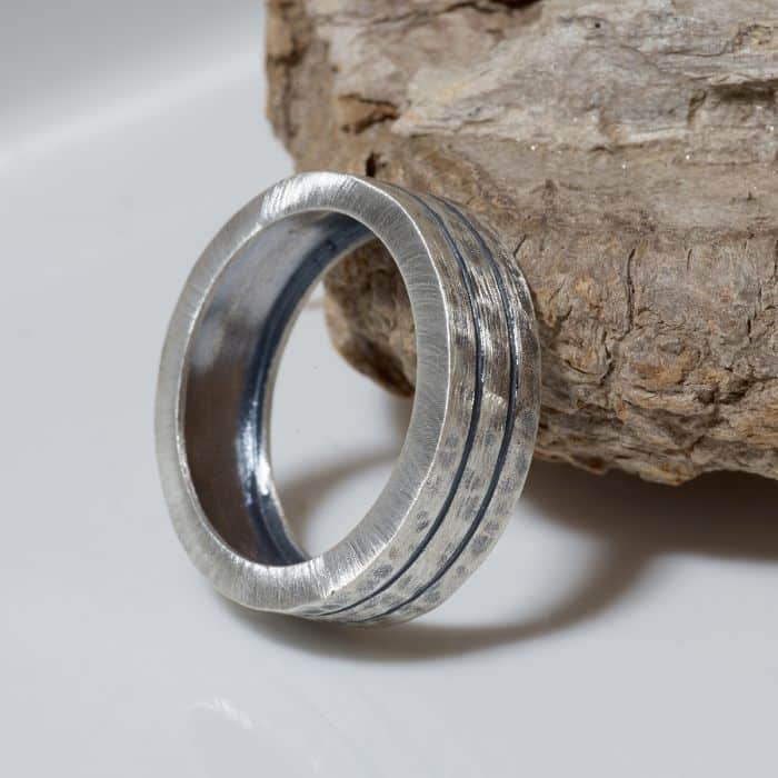 Les bijoux homme tendances en 2024