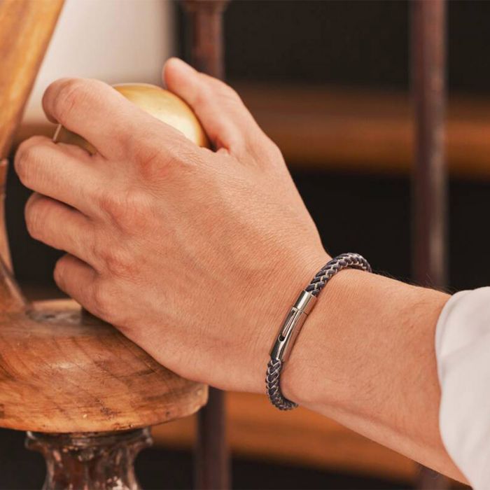 Comment entretenir et nettoyer un bracelet en cuir pour homme ?