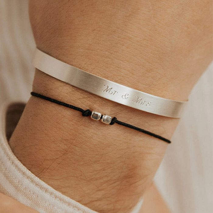 Les tendances 2025 des bracelets joncs hommes