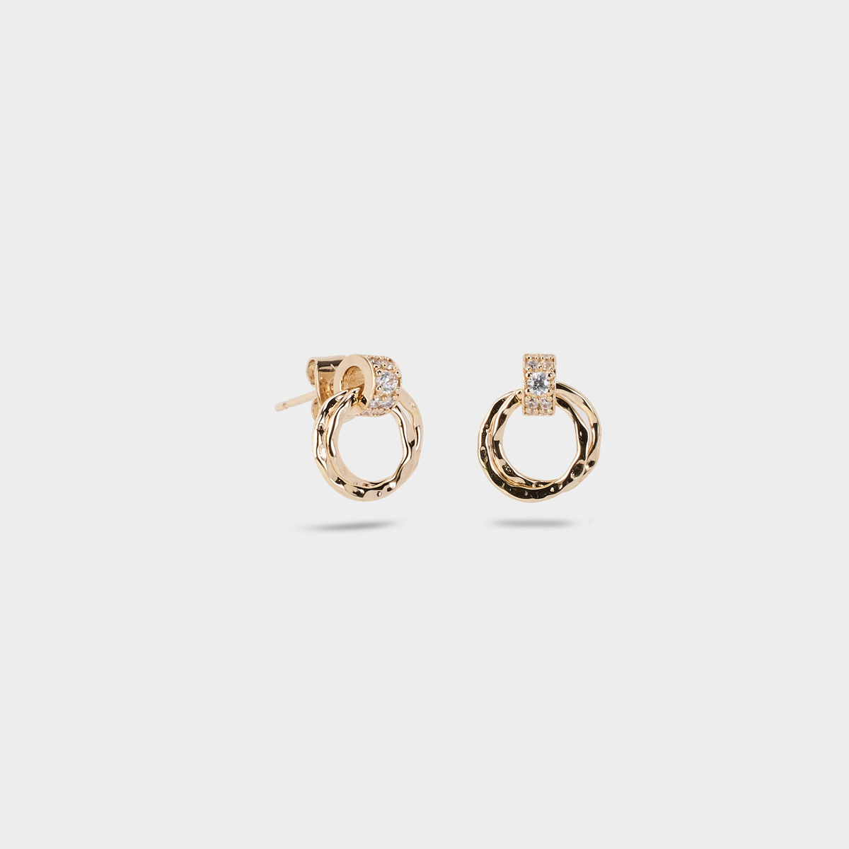Boucles d'oreilles zircon double anneaux ciselés plaqué or