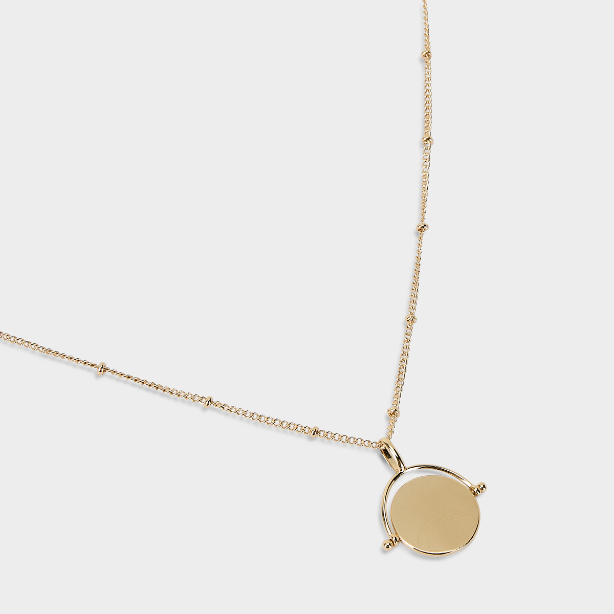 Collier Virevolte sur chaîne perlée plaqué or