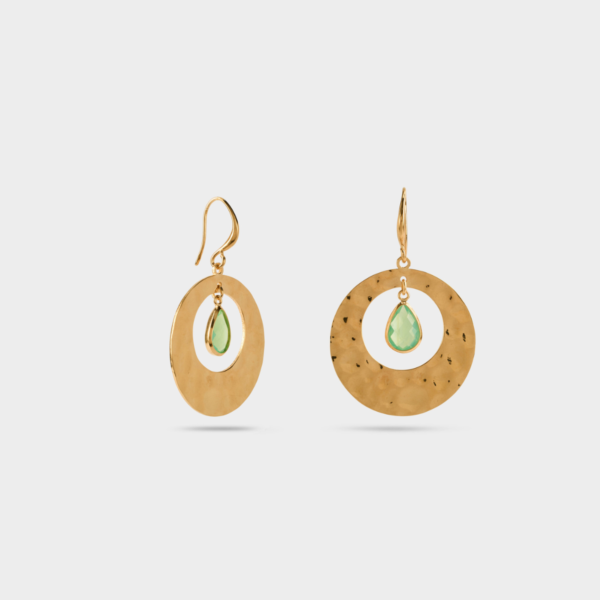 Boucles d'oreilles Abondance et pierre vert plaqué or