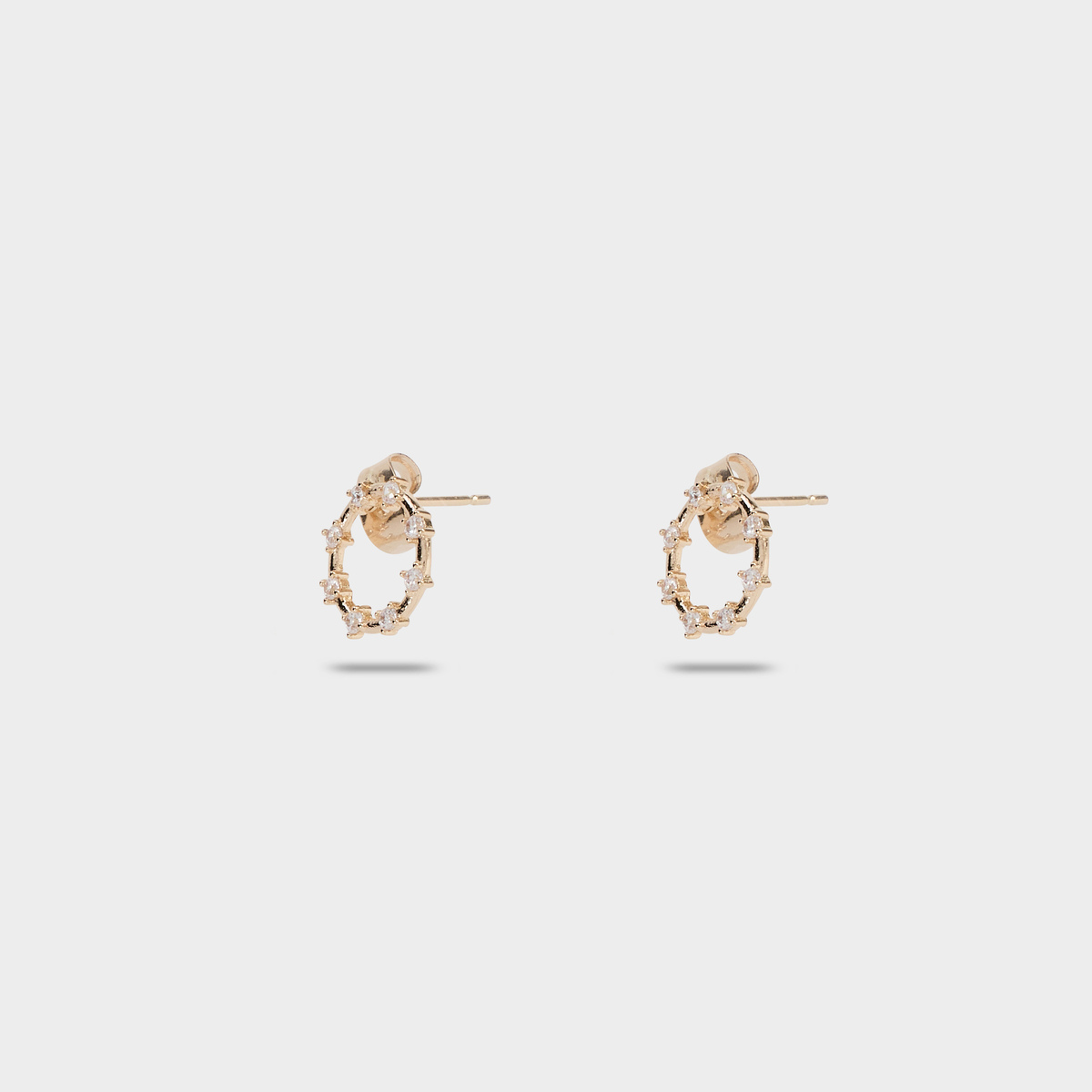Boucles d'oreilles anneaux zircons plaqué or