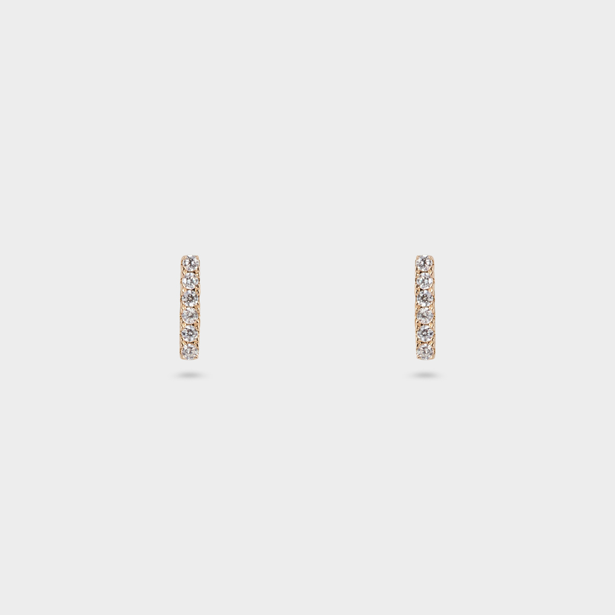 Boucles d'oreilles ligne pavée plaqué or