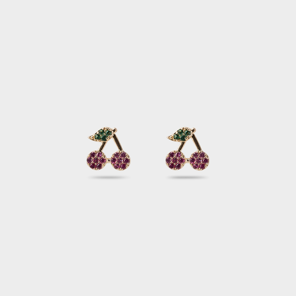 Boucles d'oreilles cerises pavées plaqué or