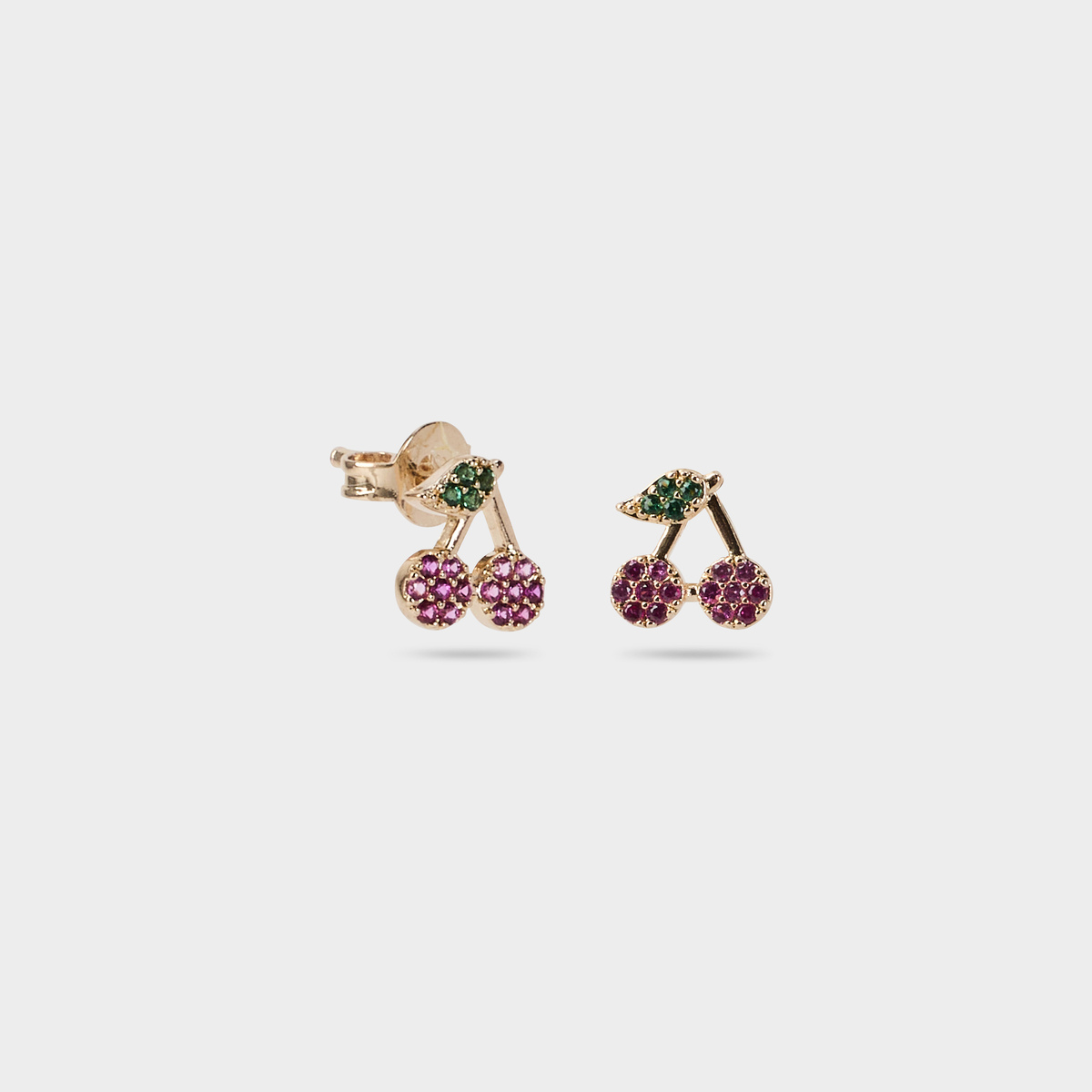 Boucles d'oreilles cerises pavées plaqué or