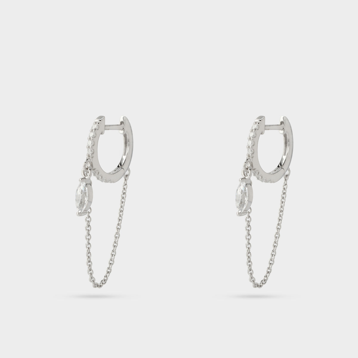 Boucles d'oreilles créoles strass et 2 chaînes argent