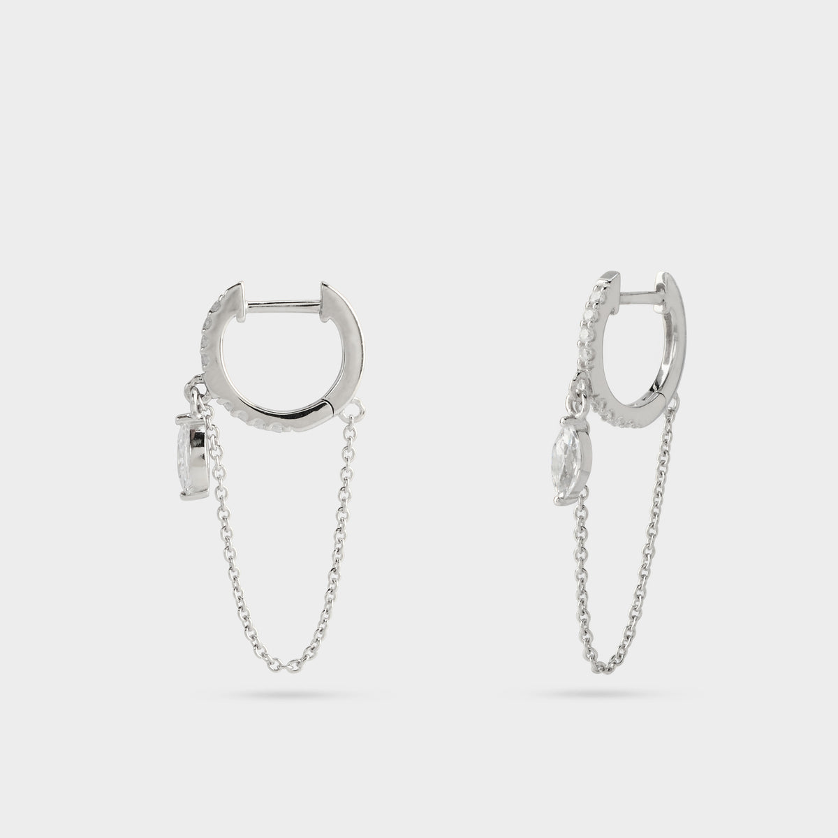 Boucles d'oreilles créoles strass et 2 chaînes argent