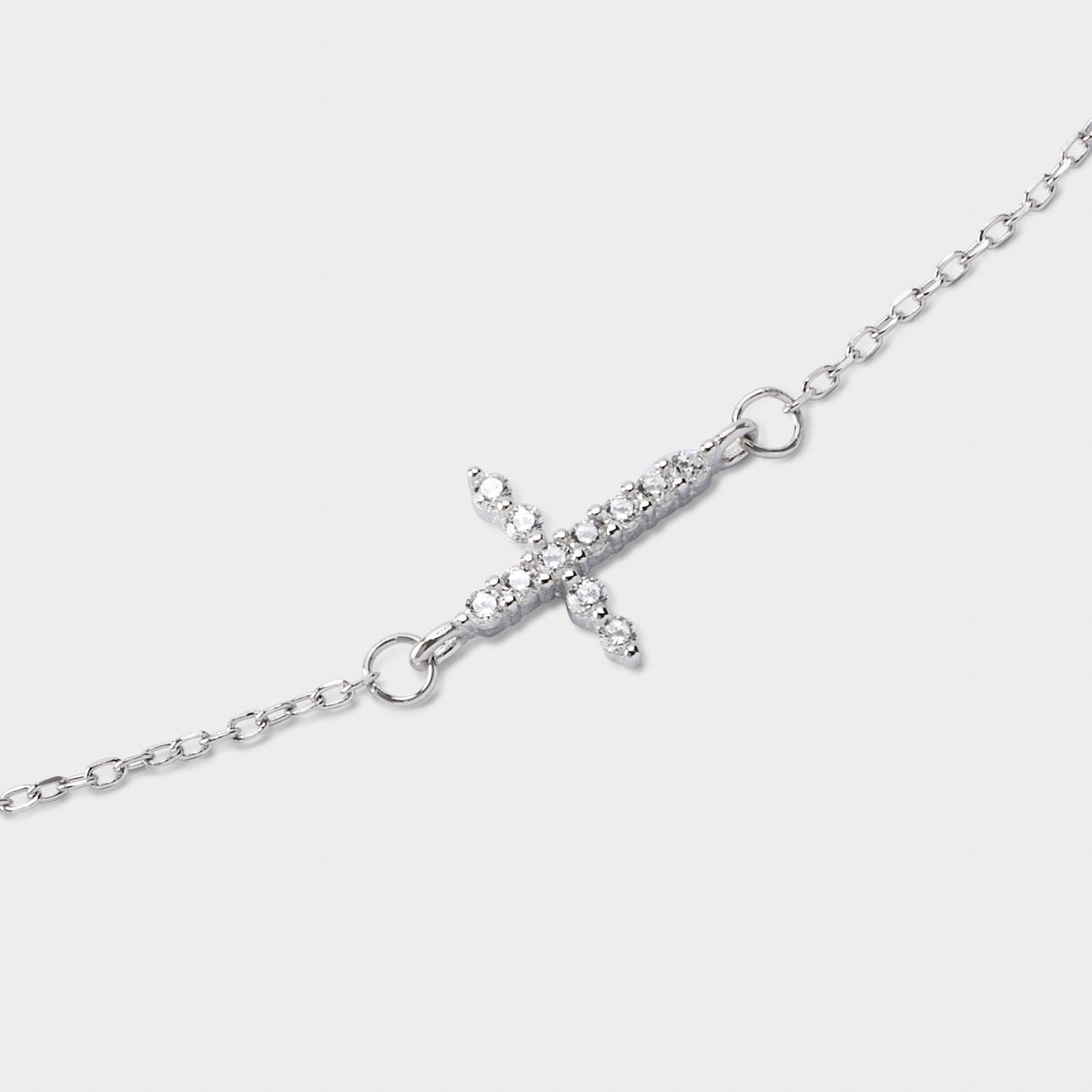 Bracelet chaîne et croix pavée argent