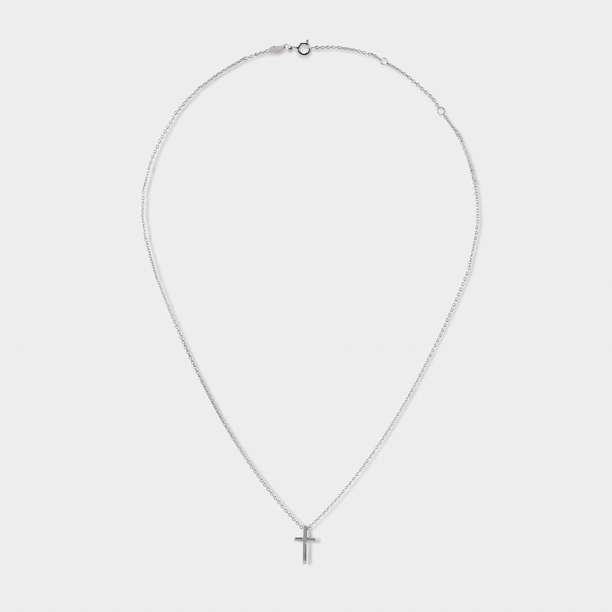Collier croix sur chaîne argent