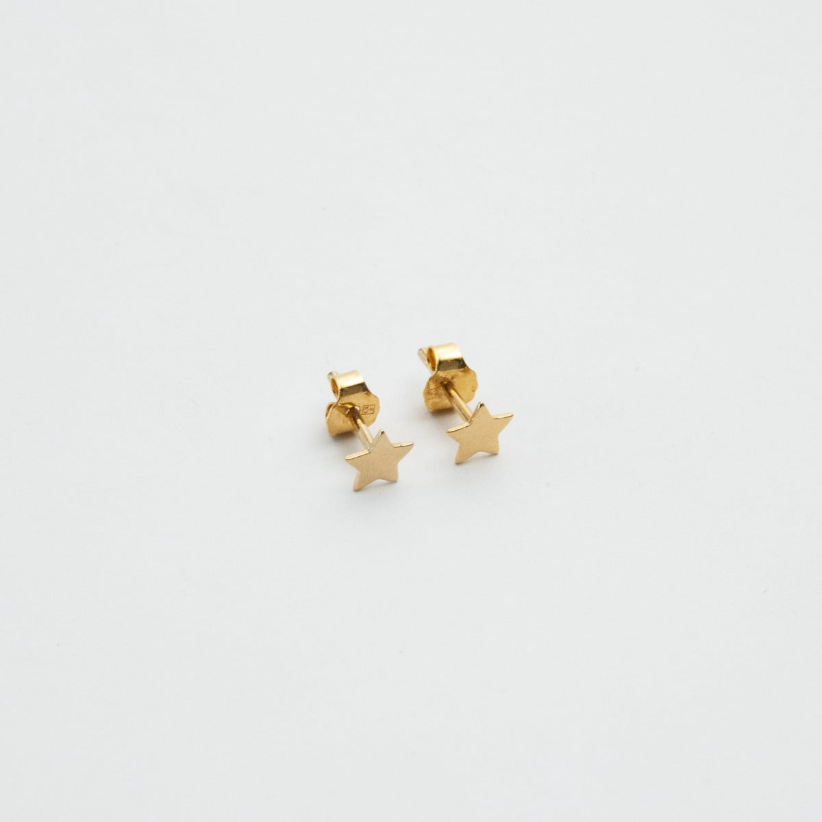 Boucles d'oreilles mini étoile plaqué or