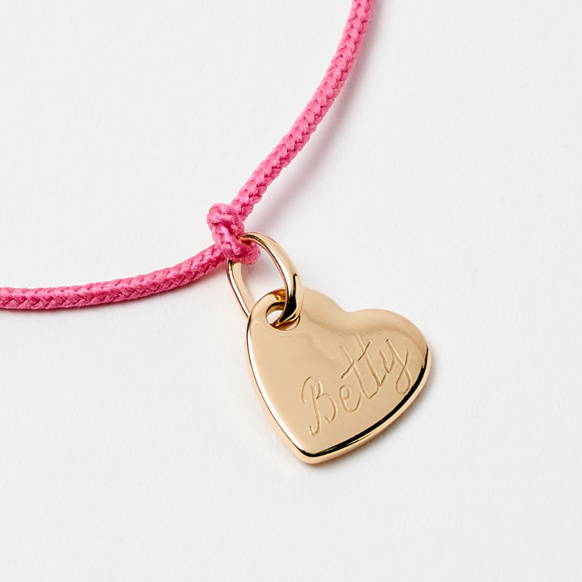 Bracelet 1 mini breloque mini cœur sur lien coton fin plaqué or