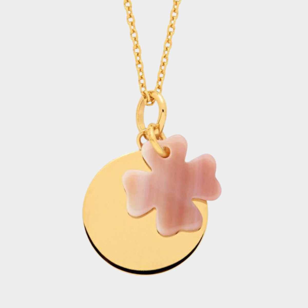 Collier petite médaille plate et nacre fine sur chaîne forçat plaqué or