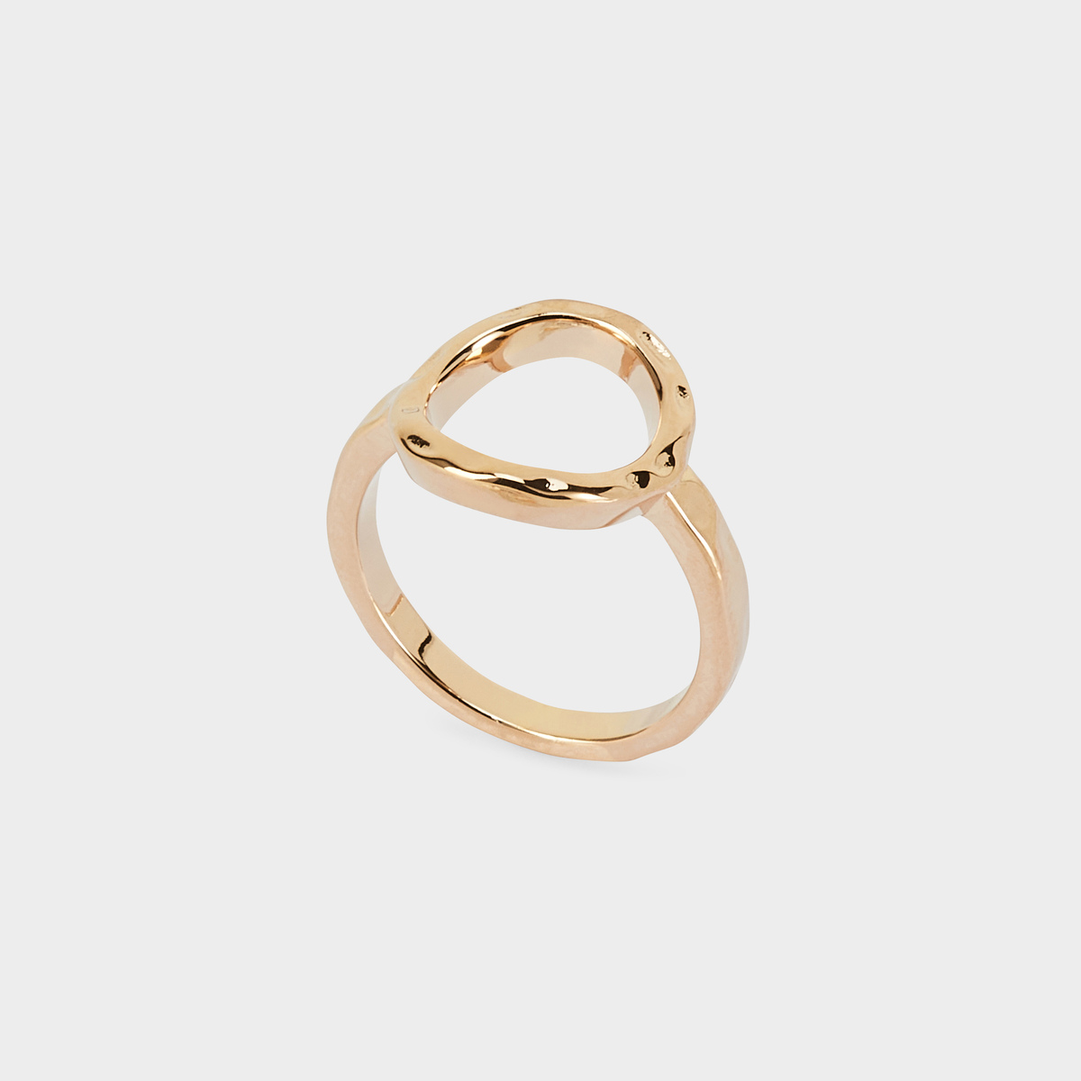Bague Ô martelée plaqué or