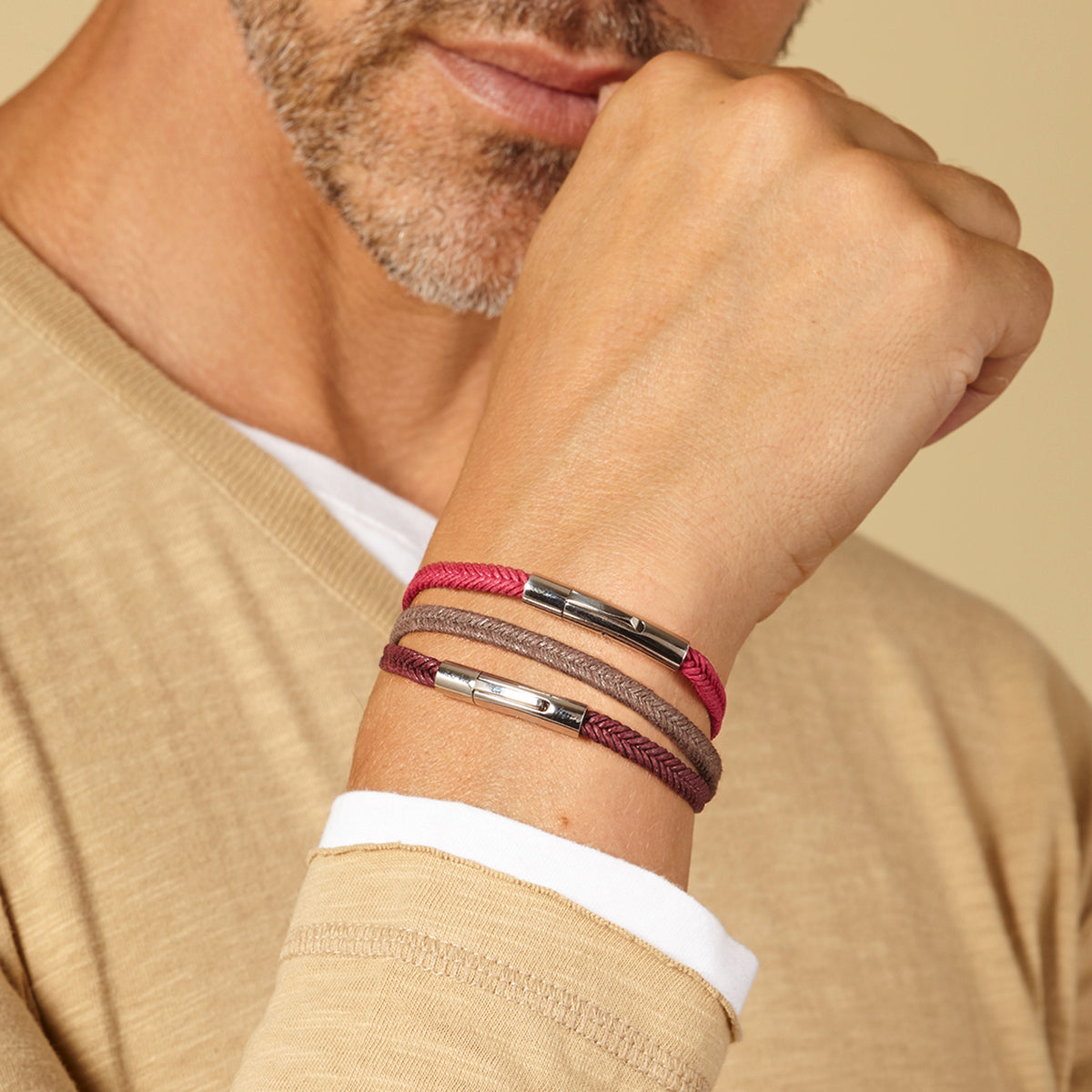 Bracelet discret acier et coton fuchsia et lie de vin pour homme