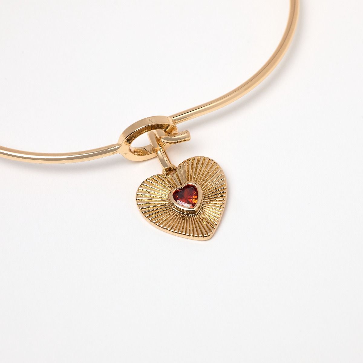 Bracelet cœur plaqué or et oxyde de zirconium rouge