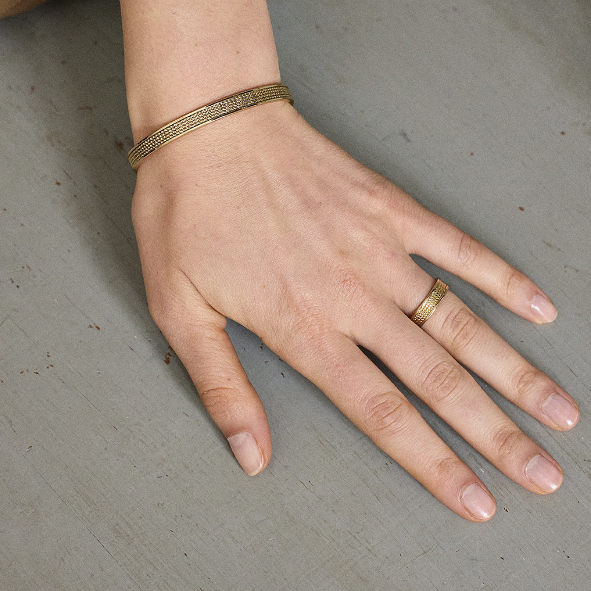 Ensemble bague & jonc ciselés