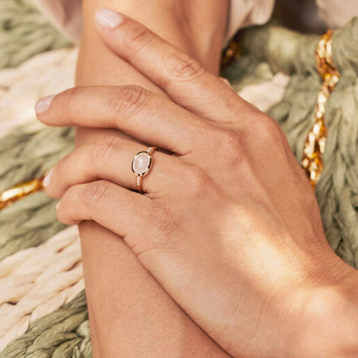 Bague Jaya quartz rose plaqué or
