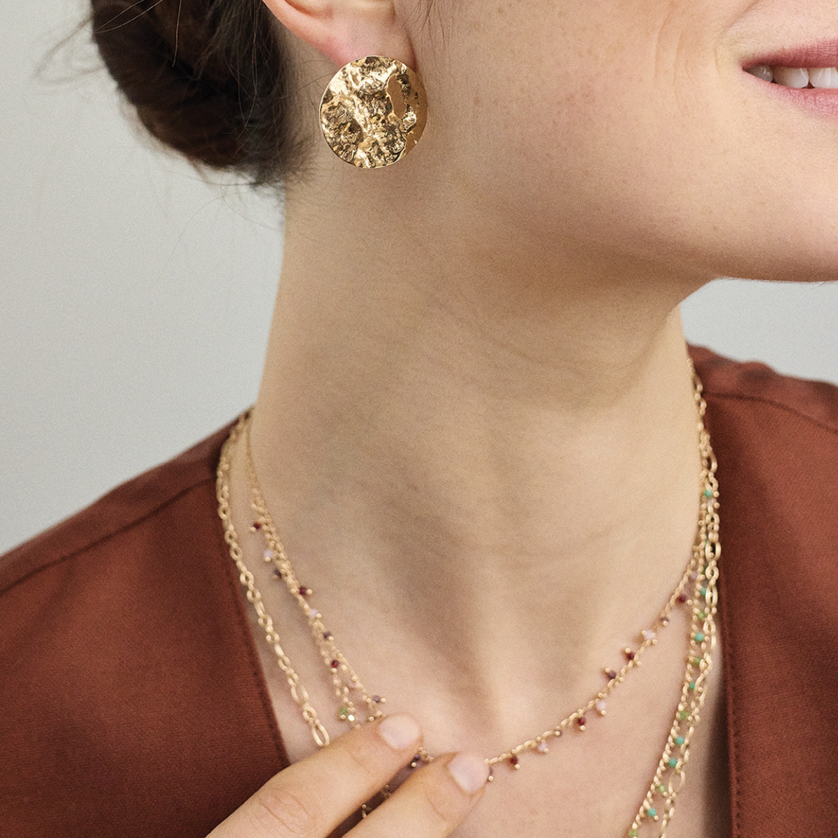 Collier pampilles facettées vertes plaqué or